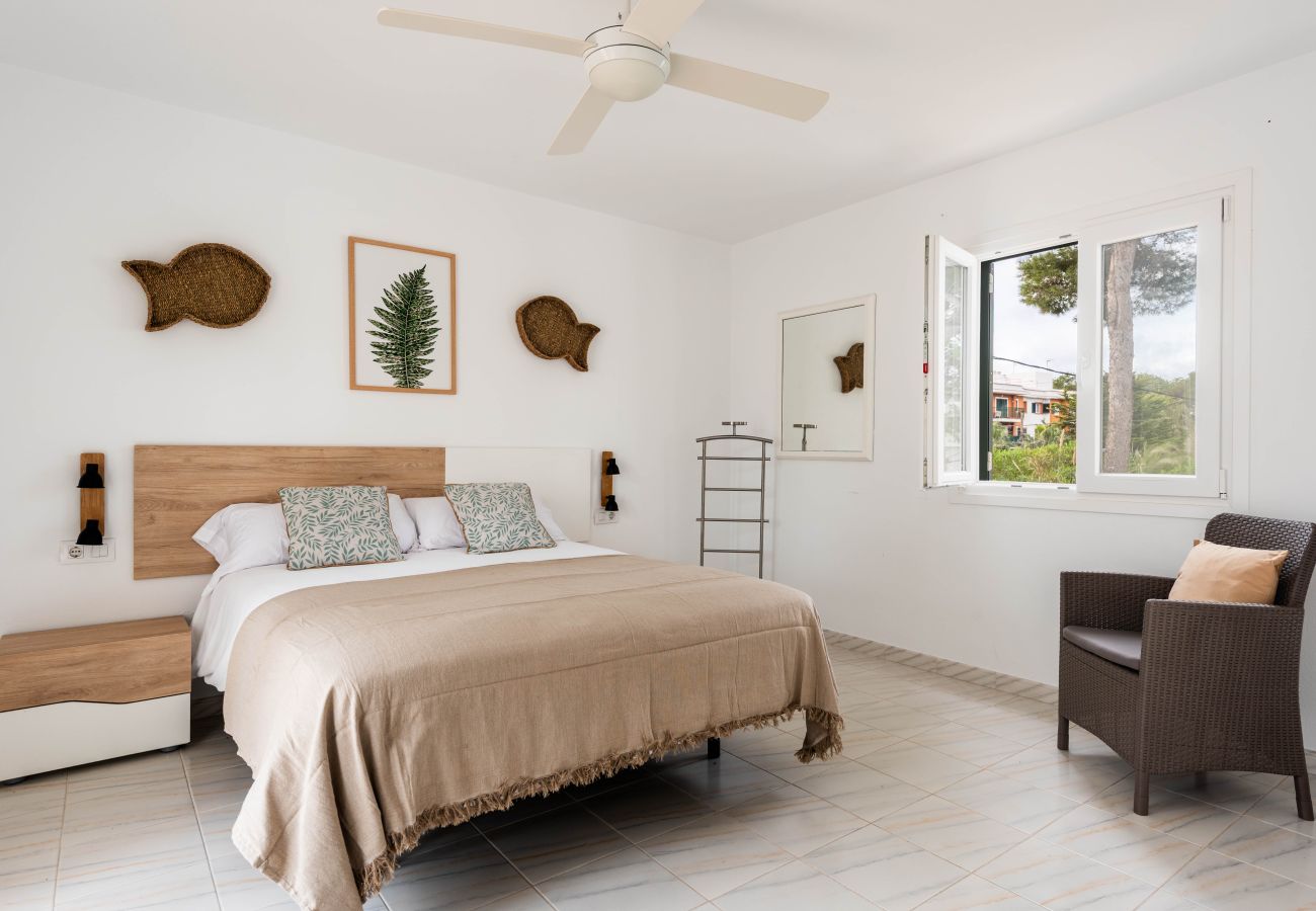 Ferienwohnung in Cala Blanca - APARTAMENTO FONA