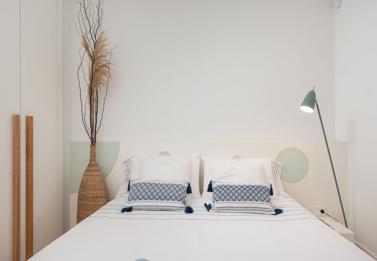Apartamento en Port d´Alcudia - Nuevo apartamento de diseño frente a la Playa de Alcudia, WIFI, AA, Netflix, ...