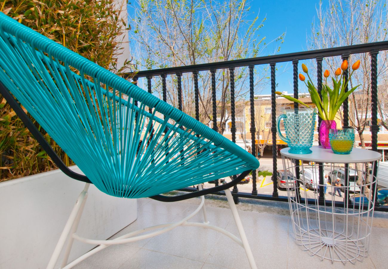 Apartamento en Port d´Alcudia - Nuevo apartamento de diseño frente a la Playa de Alcudia, WIFI, AA, Netflix, ...