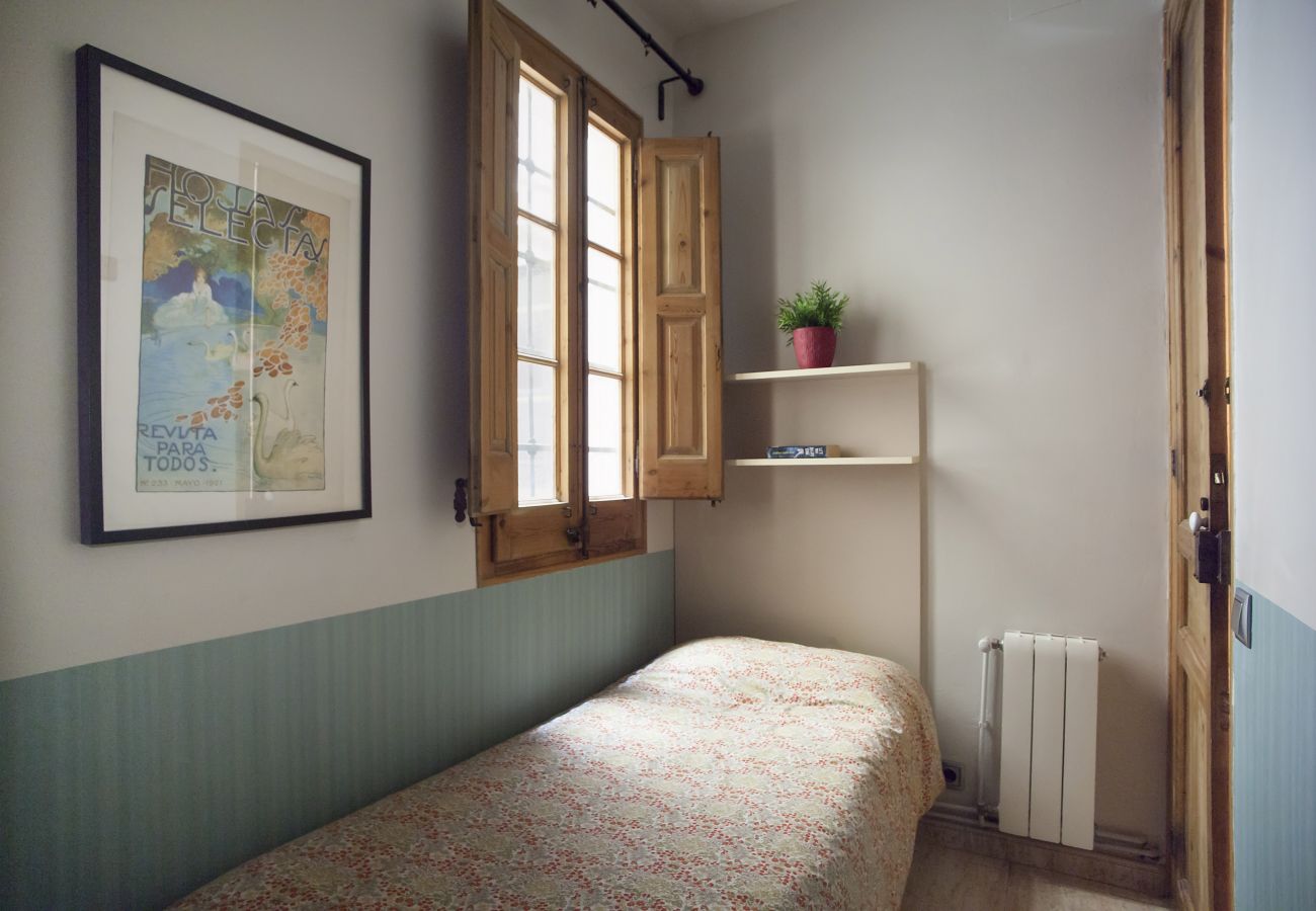 Apartamento en Barcelona - VILADOMAT, piso amplio, luminoso, tranquilo en Eixample, Barcelona centro.