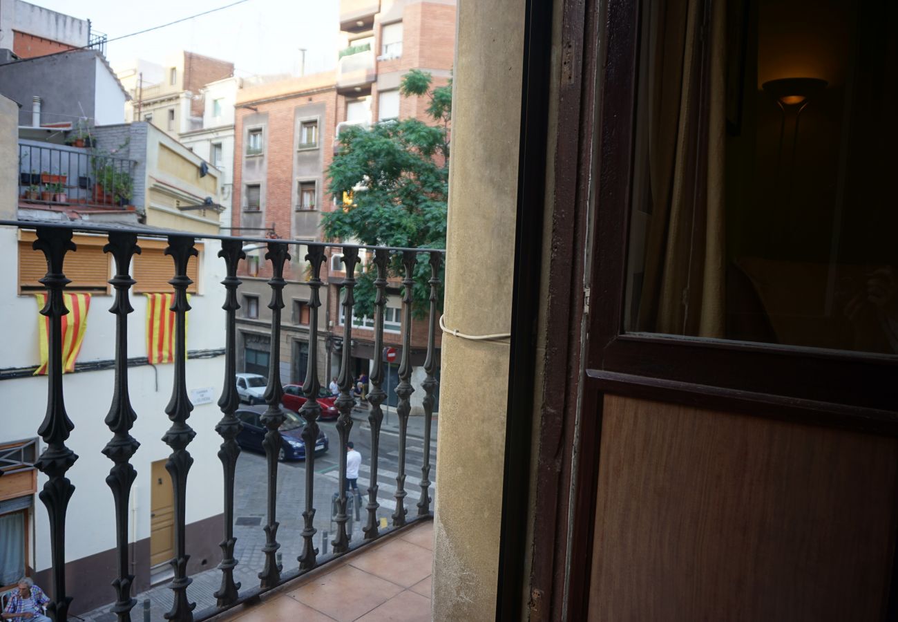 Apartamento en Barcelona - PLAZA ESPAÑA & MONTJUÏC, piso en alquiler por días muy bonito, tranquilo, agradable en Barcelona centro