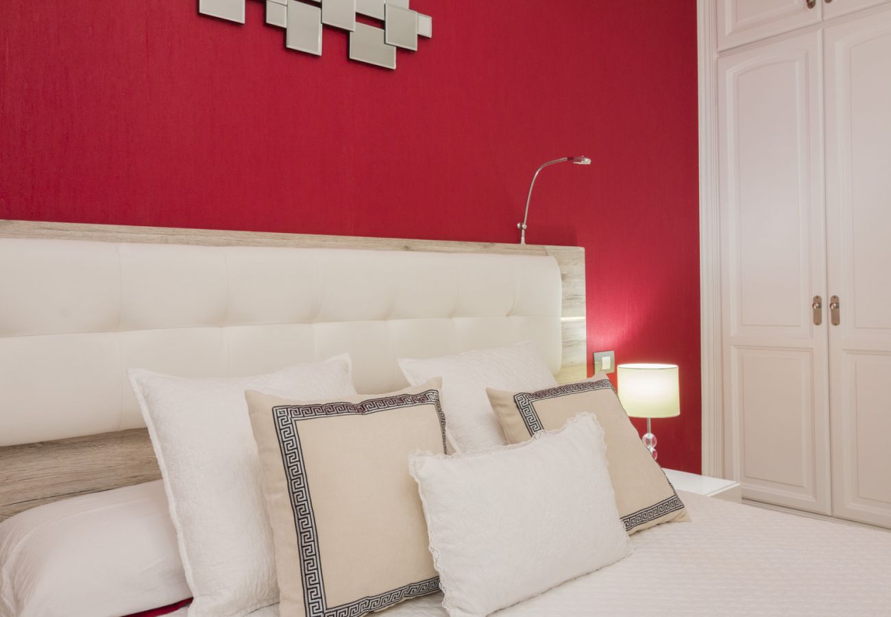 Apartamento en Bajamar - HomeForGuest APT CON VISTAS MAR, BARBACOA, GIMNASIO