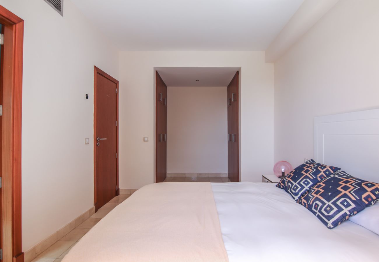 Villa en San Bartolomé de Tirajana - HomeForGuest Salobre Villa, 5PAX, WIFI, POOL, GREAT VIEWS 