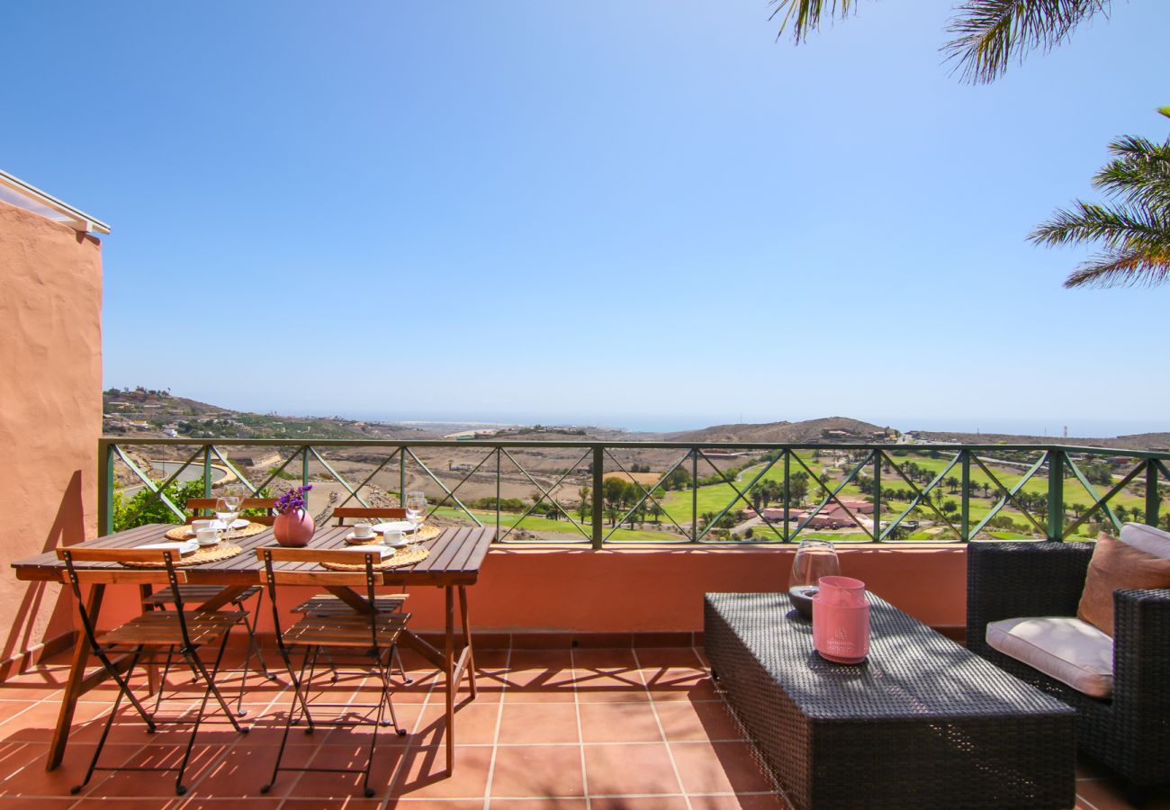 Villa en San Bartolomé de Tirajana - HomeForGuest Salobre Villa, 5PAX, WIFI, POOL, GREAT VIEWS 