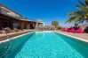 Villa en Antigua - Fuerteventura - HomeForGuest Casa Atlanntes: piscina climatizada, jardín de 4000m² - HomeForGuest  Villa en Antigua - Fuerteventura - HomeForGuest Casa Atlanntes: piscina climatizada, jardín de 4000m² - HomeForGuest