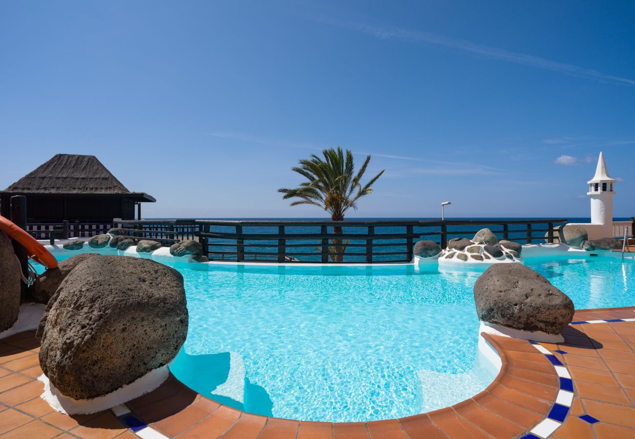 Apartamento en San Bartolomé de Tirajana - Altamar 60 Balcony beach views By CanariasGetaway 