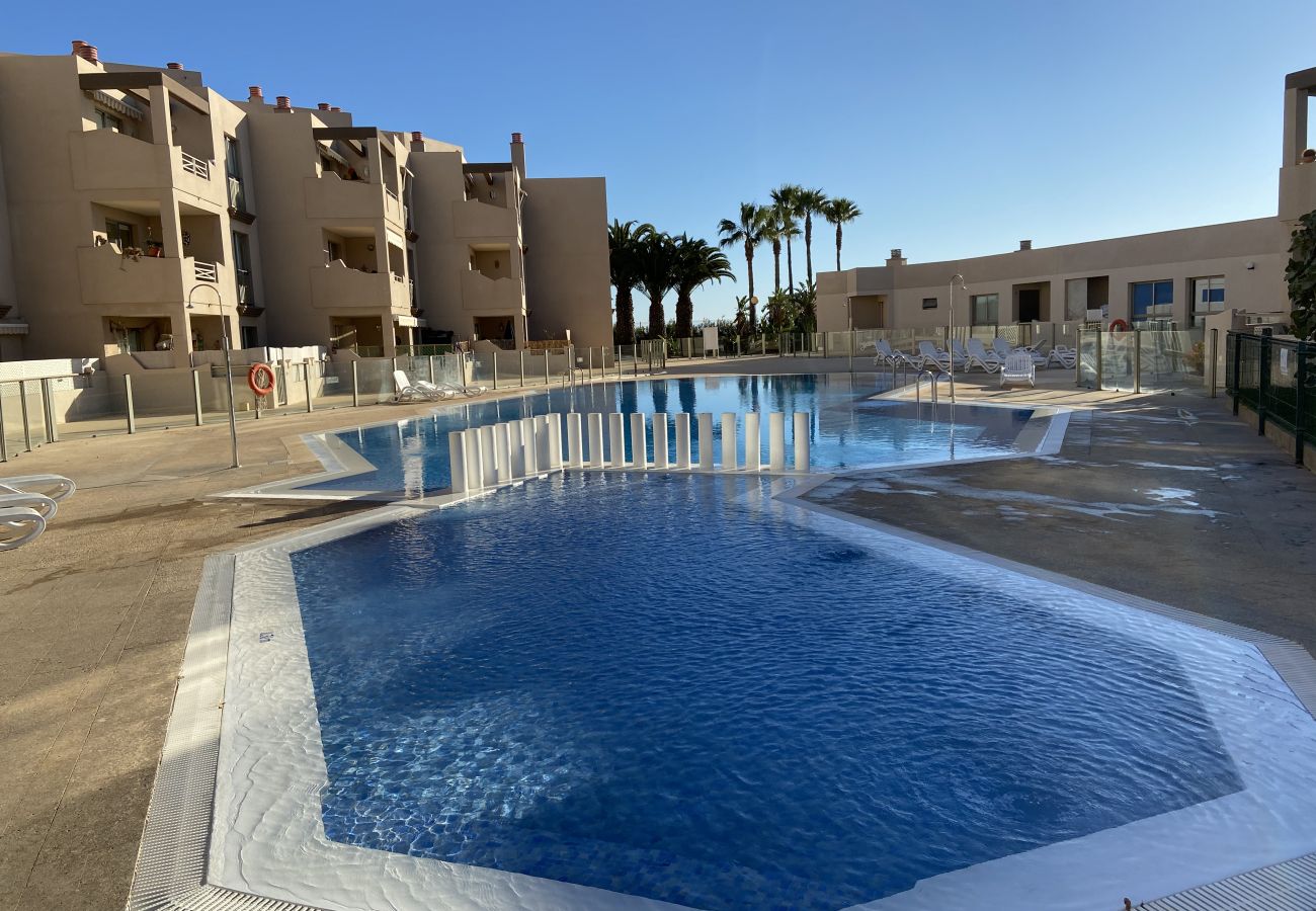 Apartamento en Granadilla de Abona - Amplio y luminoso Apartamento, Primer línea de Playa - HomeForGuest