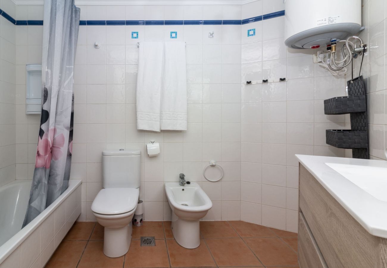 Apartamento en Granadilla de Abona - Amplio y luminoso Apartamento, Primer línea de Playa - HomeForGuest