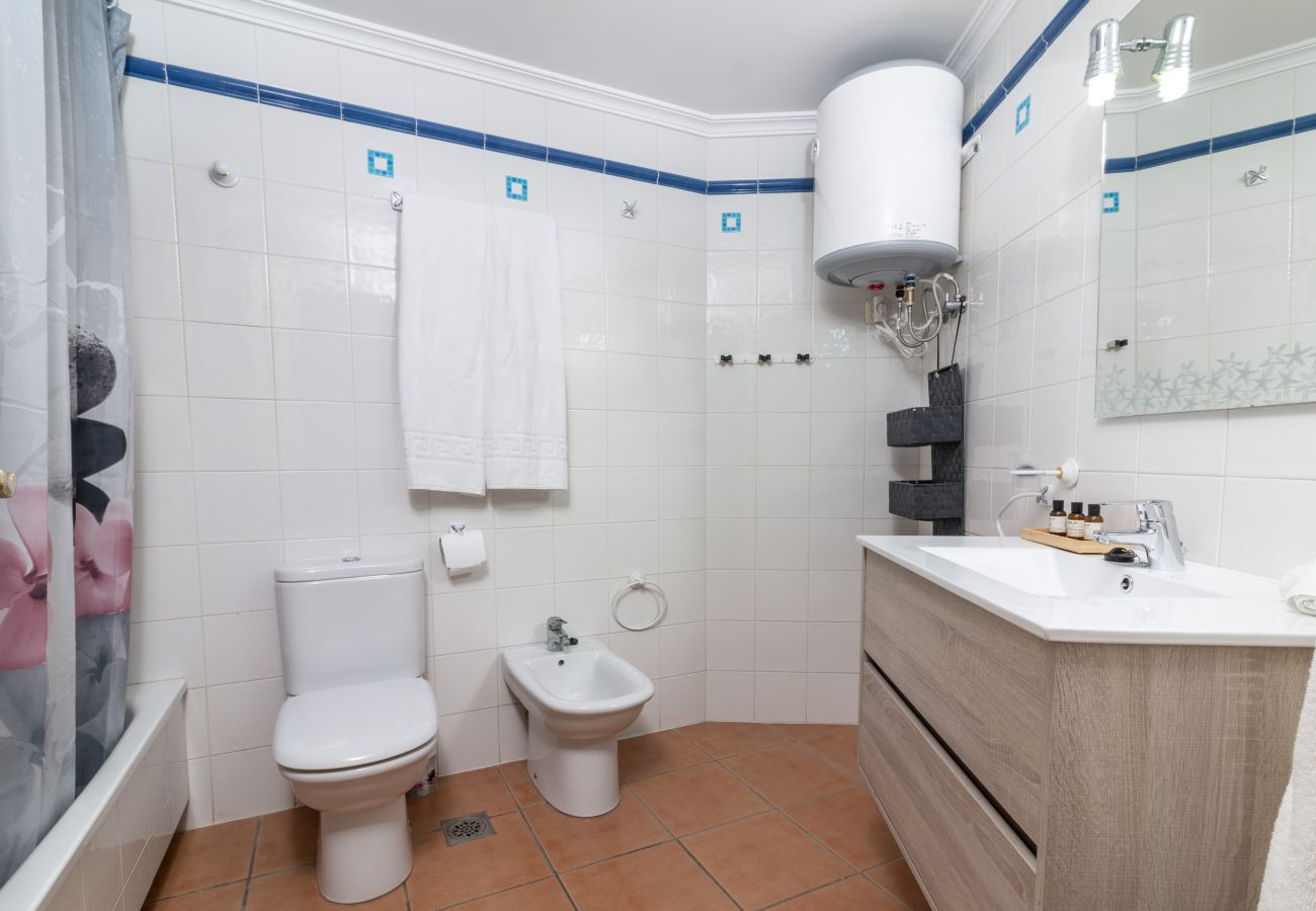 Apartamento en Granadilla de Abona - Amplio y luminoso Apartamento, Primer línea de Playa - HomeForGuest