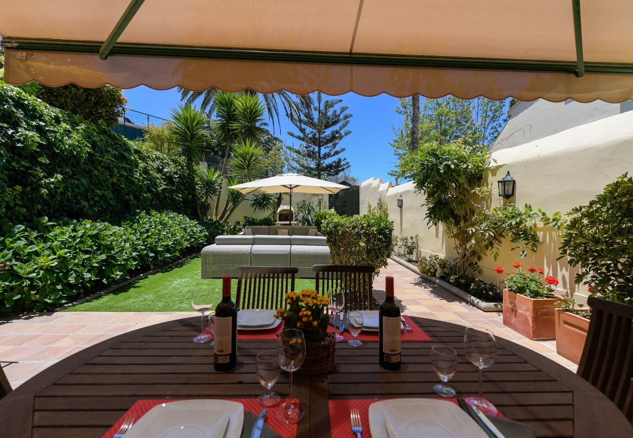 Casa en Santa Brígida - House with cozy garden BBQ and free parking 