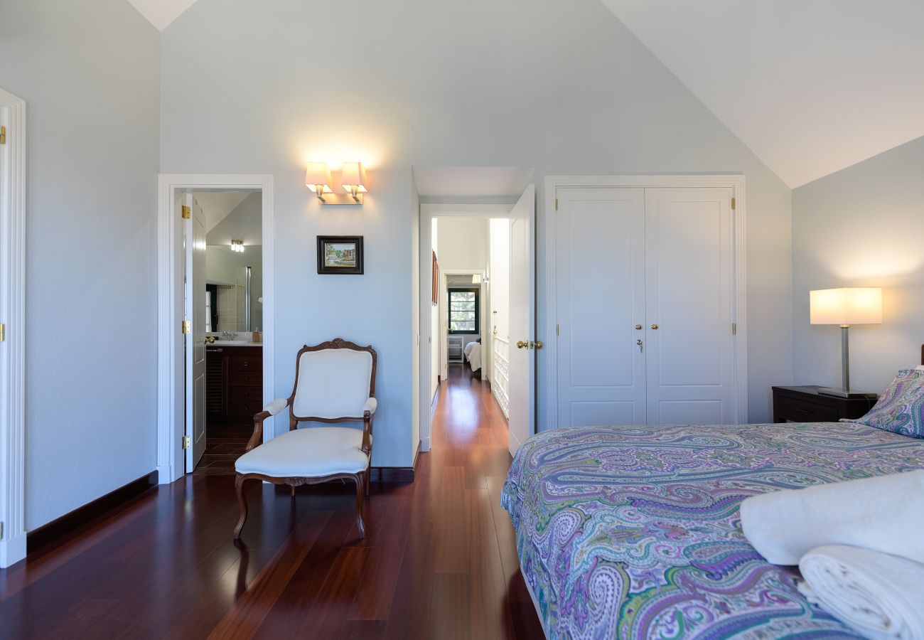 Casa en Santa Brígida - House with cozy garden BBQ and free parking 