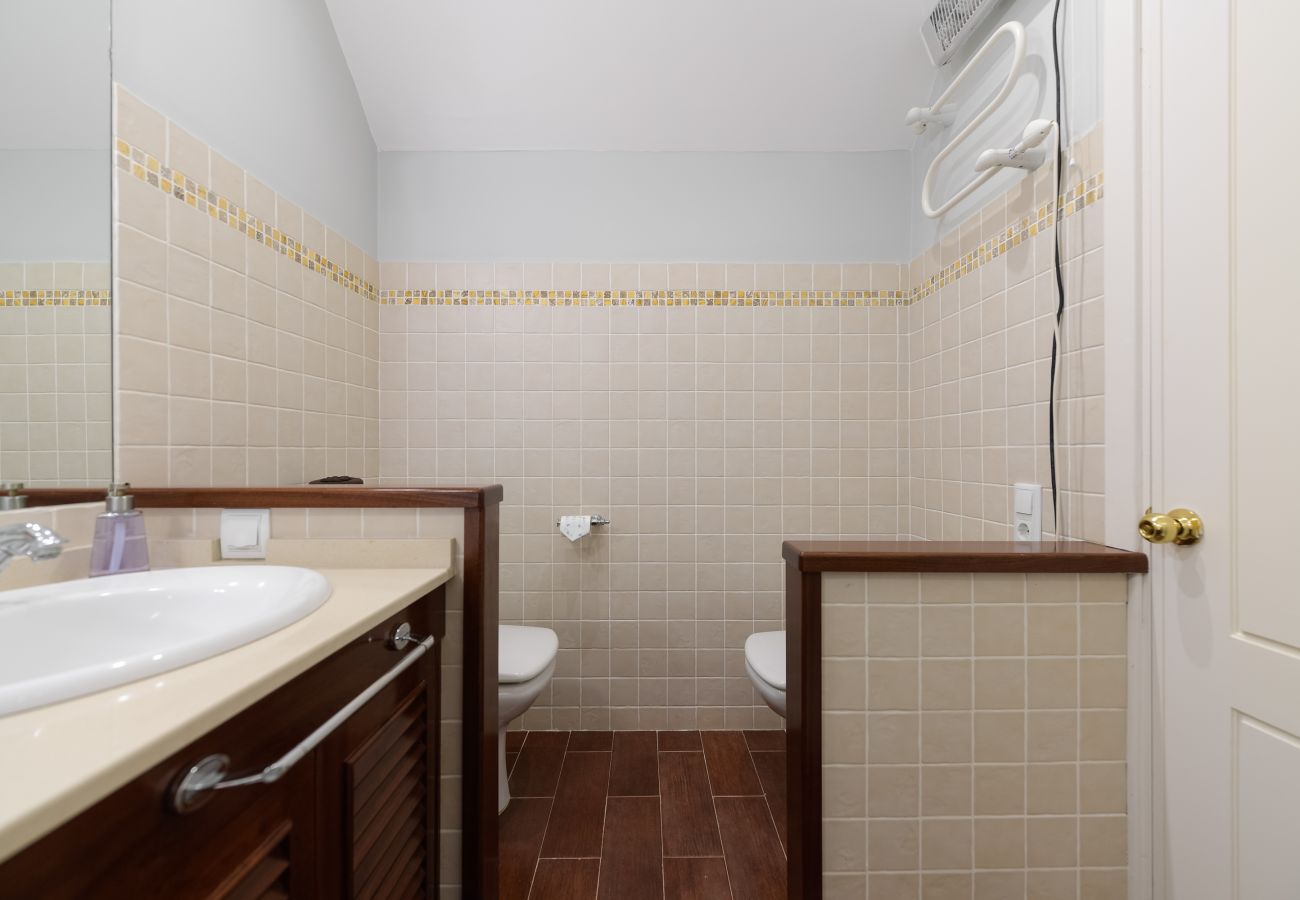 Casa en Santa Brígida - House with cozy garden BBQ and free parking 