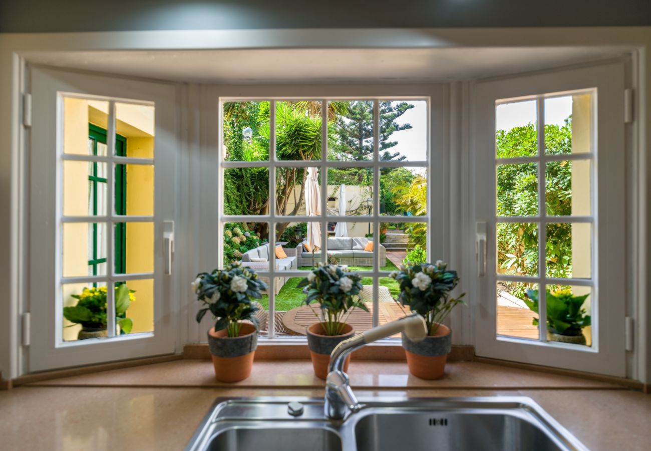 Casa en Santa Brígida - House with cozy garden BBQ 