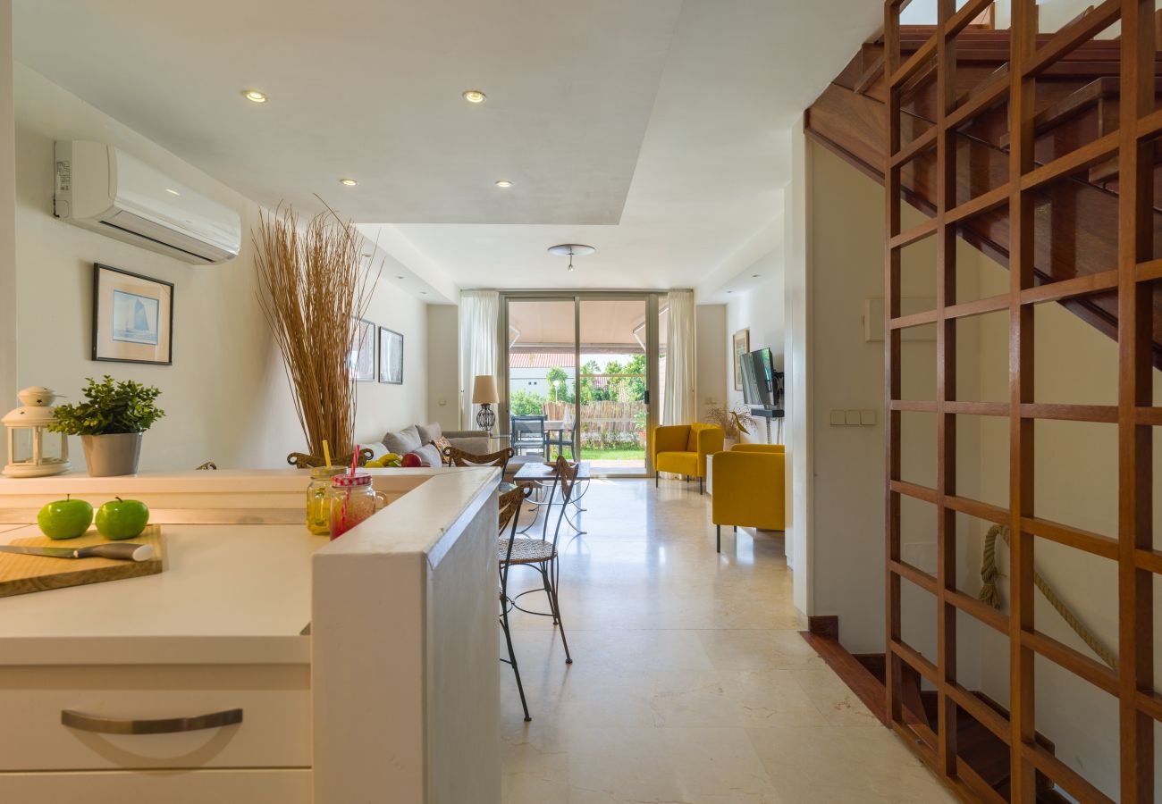 Casa en San Bartolomé de Tirajana - Pasito Blanco, piscina y playa a posos pasos