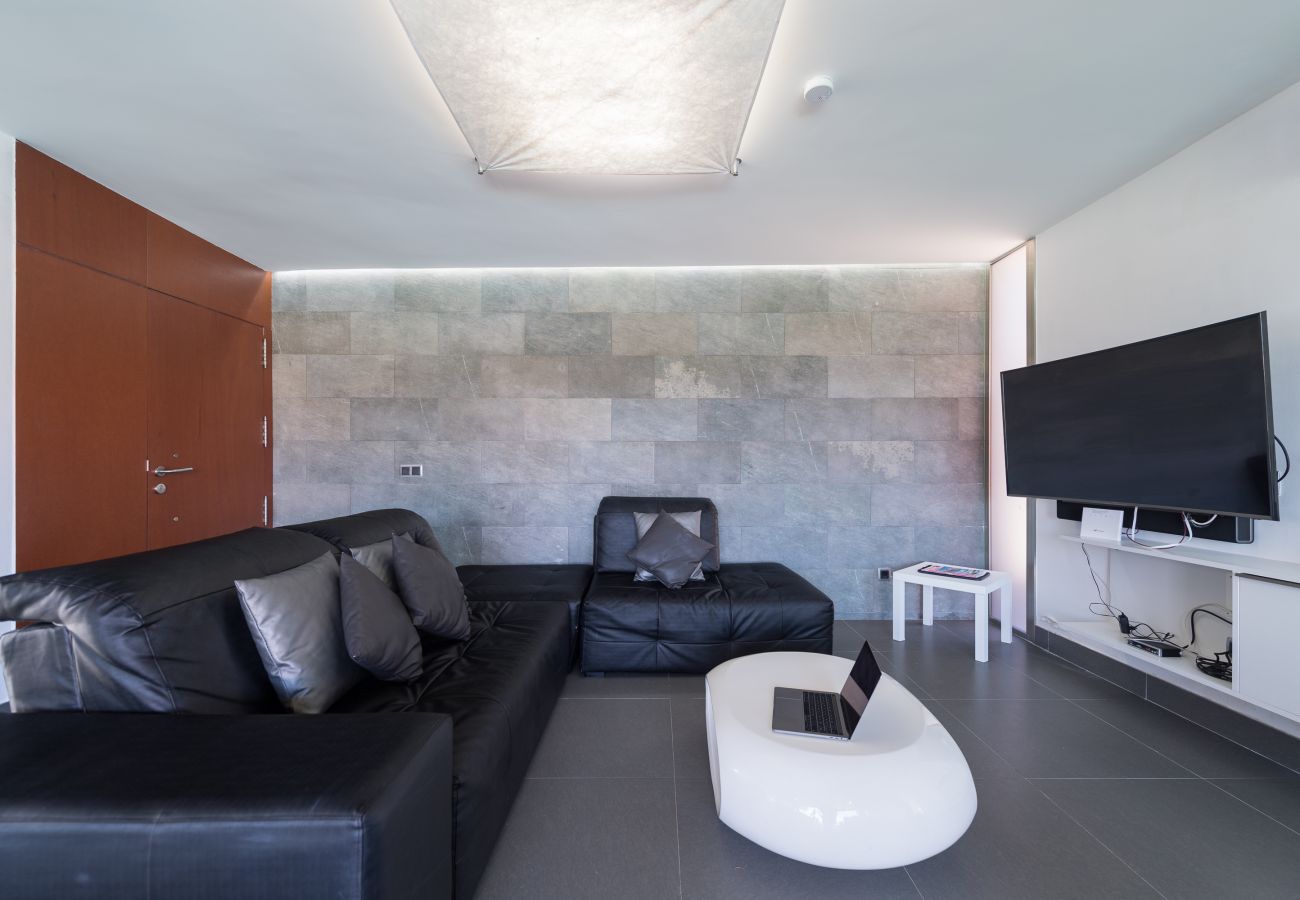 Chalet en San Bartolomé de Tirajana - Espectacular villa con piscina privada grande, ideal para familias