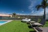 Chalet en San Bartolomé de Tirajana - Espectacular villa con piscina privada grande, ideal para familias Chalet en San Bartolomé de Tirajana - Espectacular villa con piscina privada grande, ideal para familias