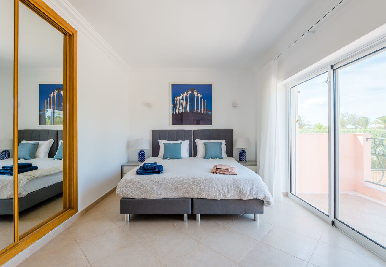Villa en Lagos - Casa Rosa