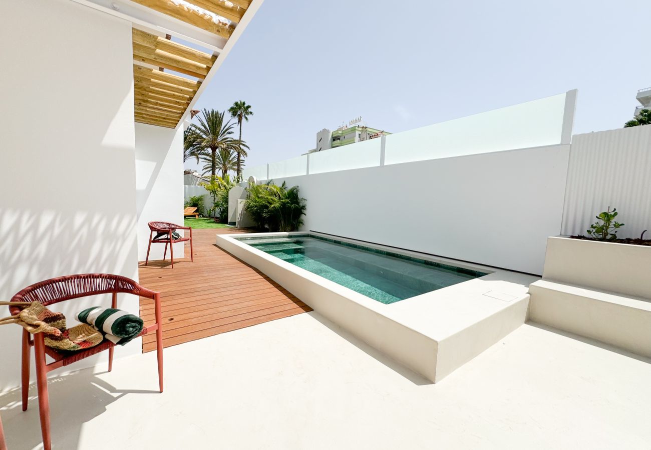 Chalet en San Bartolomé de Tirajana - Refurbished tropical house with a caribbean private pool