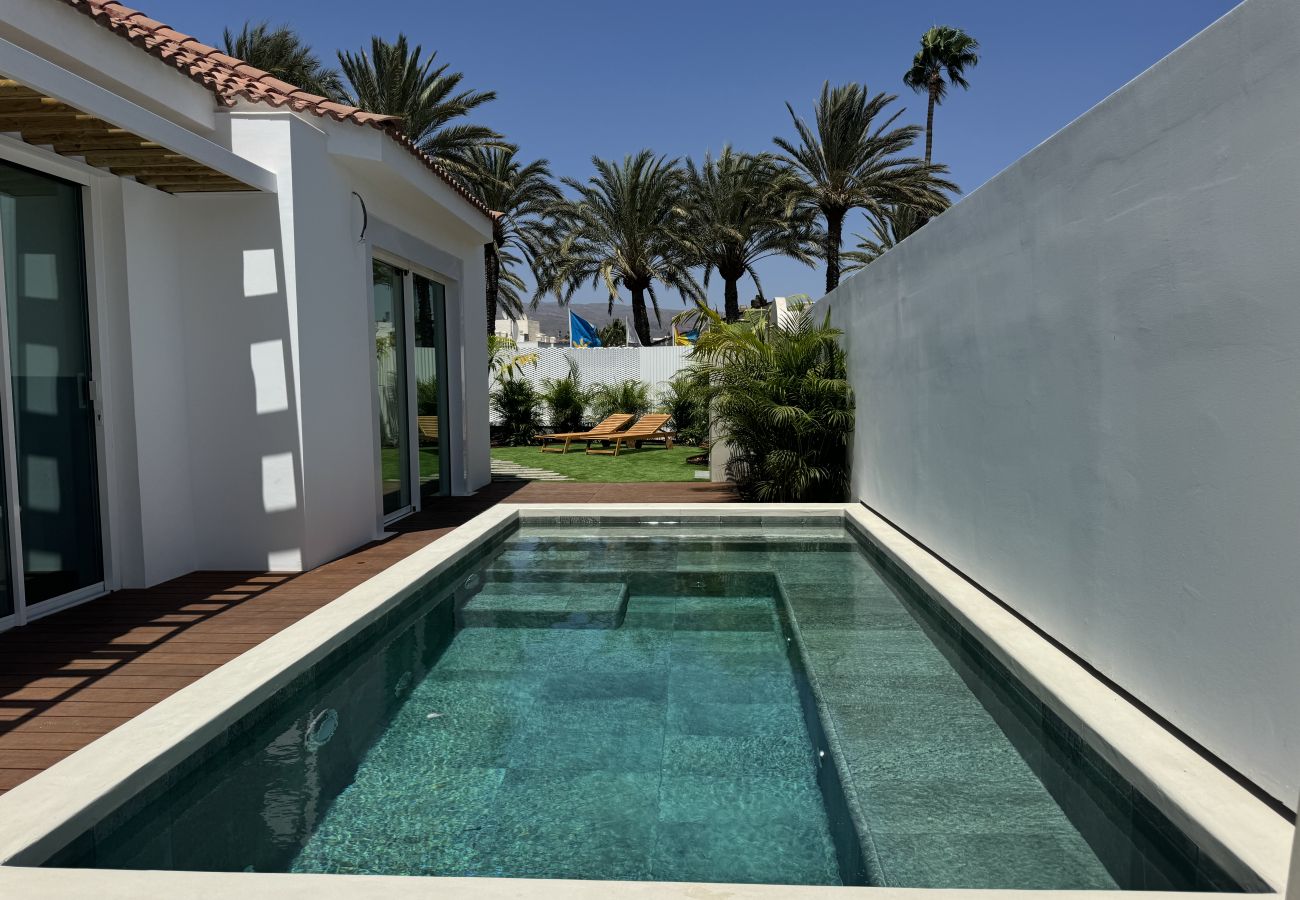 Chalet en San Bartolomé de Tirajana - Refurbished tropical house with a caribbean private pool