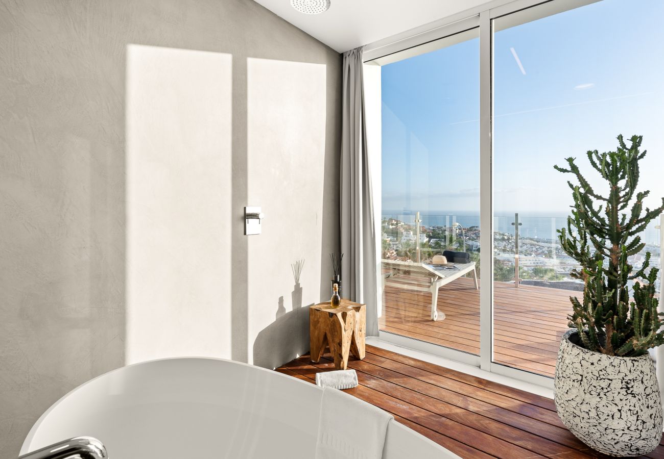 Villa en Costa Adeje - Whispers of the Ocean Villa