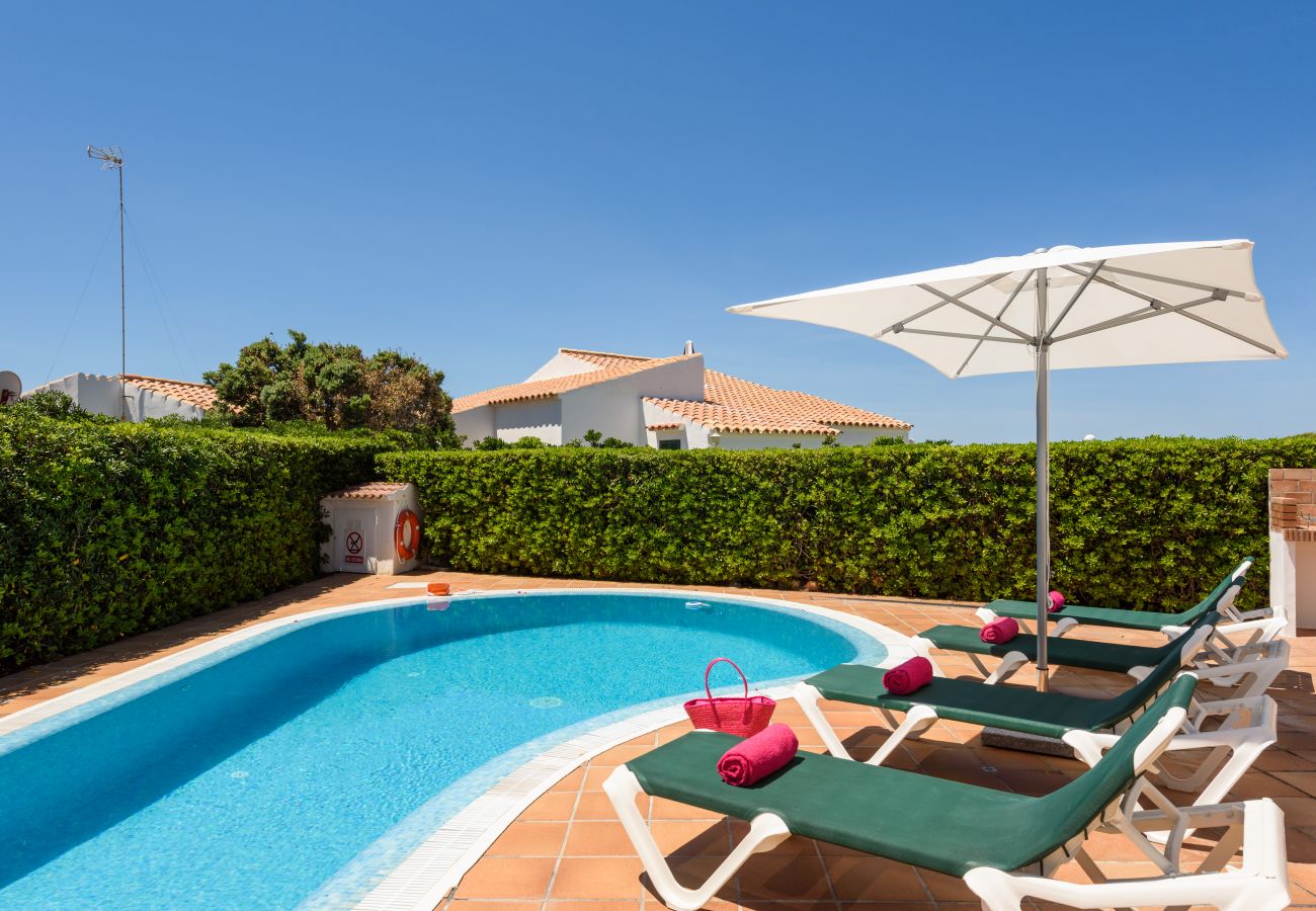 Villa à Cap d´Artruix - Villa privada en Cap d'artrutx con piscina privada,Wifi gratis, AC en habitación principal