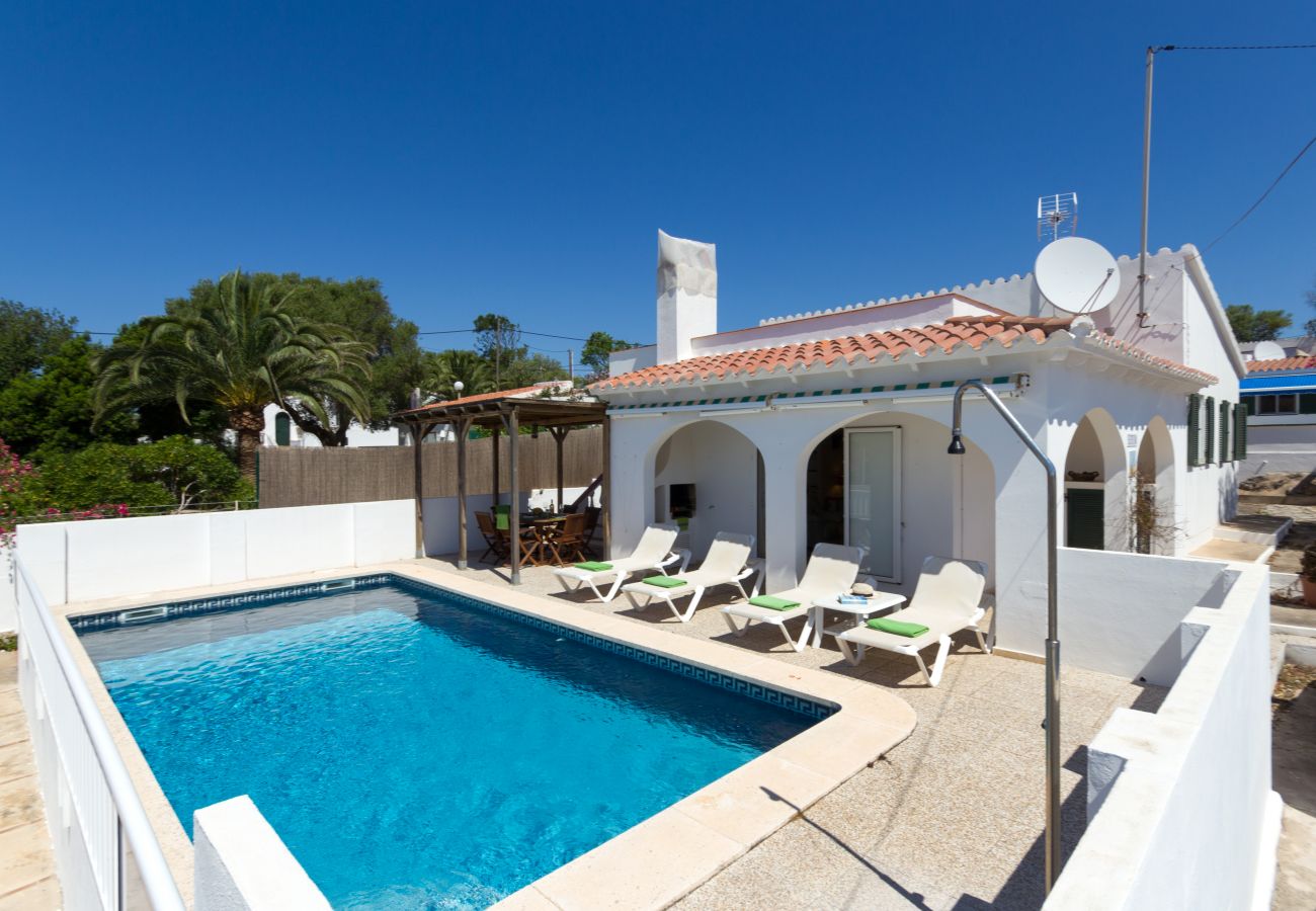 Villa à Calan Porter - Belle villa avec piscine privée.