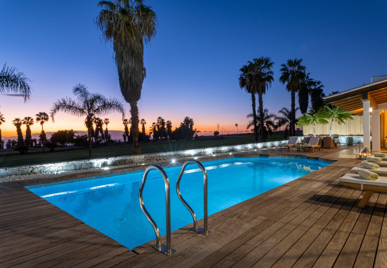 Villa à Adeje - Villa Sunset Golf Retreat