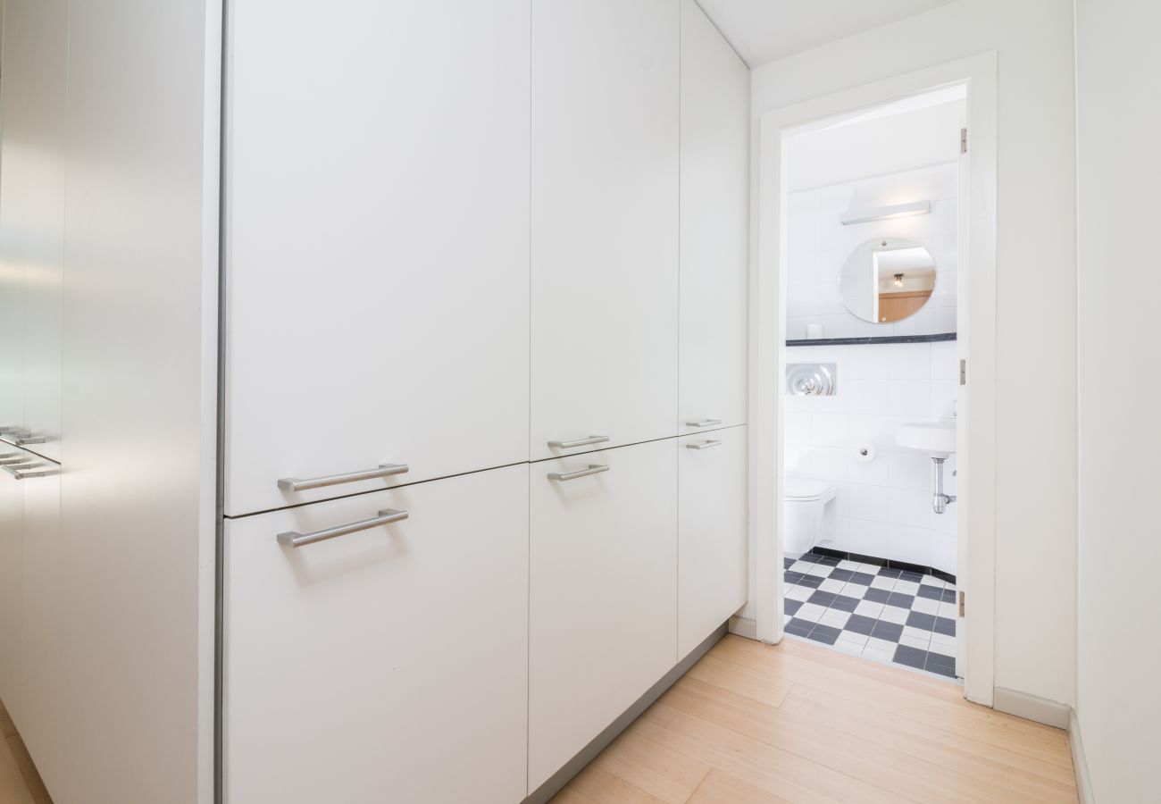 Appartement à Tenerife - HomeForGuest  Appartement mansardé design, parking gratuit