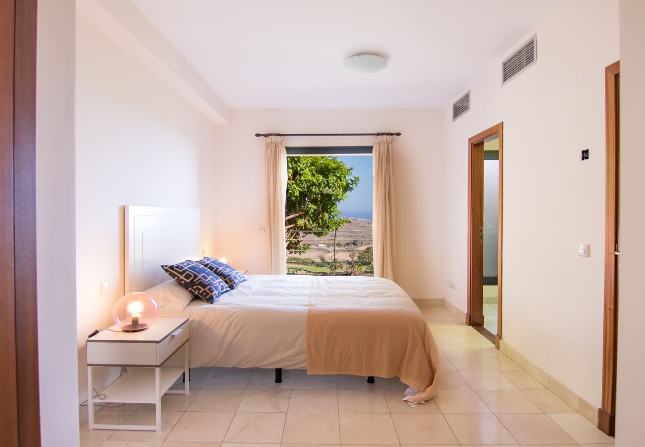 Villa à San Bartolomé de Tirajana - HomeForGuest Salobre Villa, 5PAX, WIFI, POOL, GREAT VIEWS