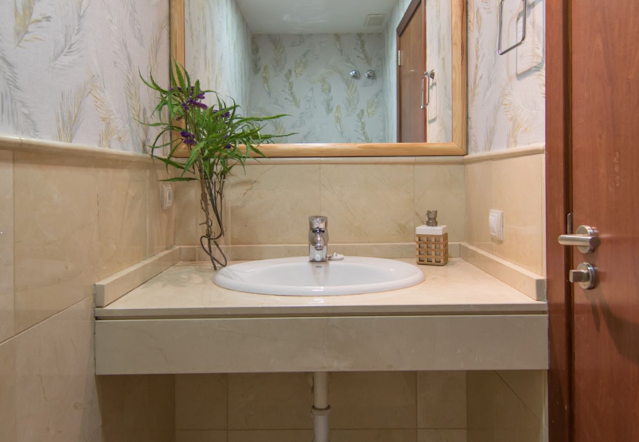 Villa à San Bartolomé de Tirajana - HomeForGuest Salobre Villa, 5PAX, WIFI, POOL, GREAT VIEWS