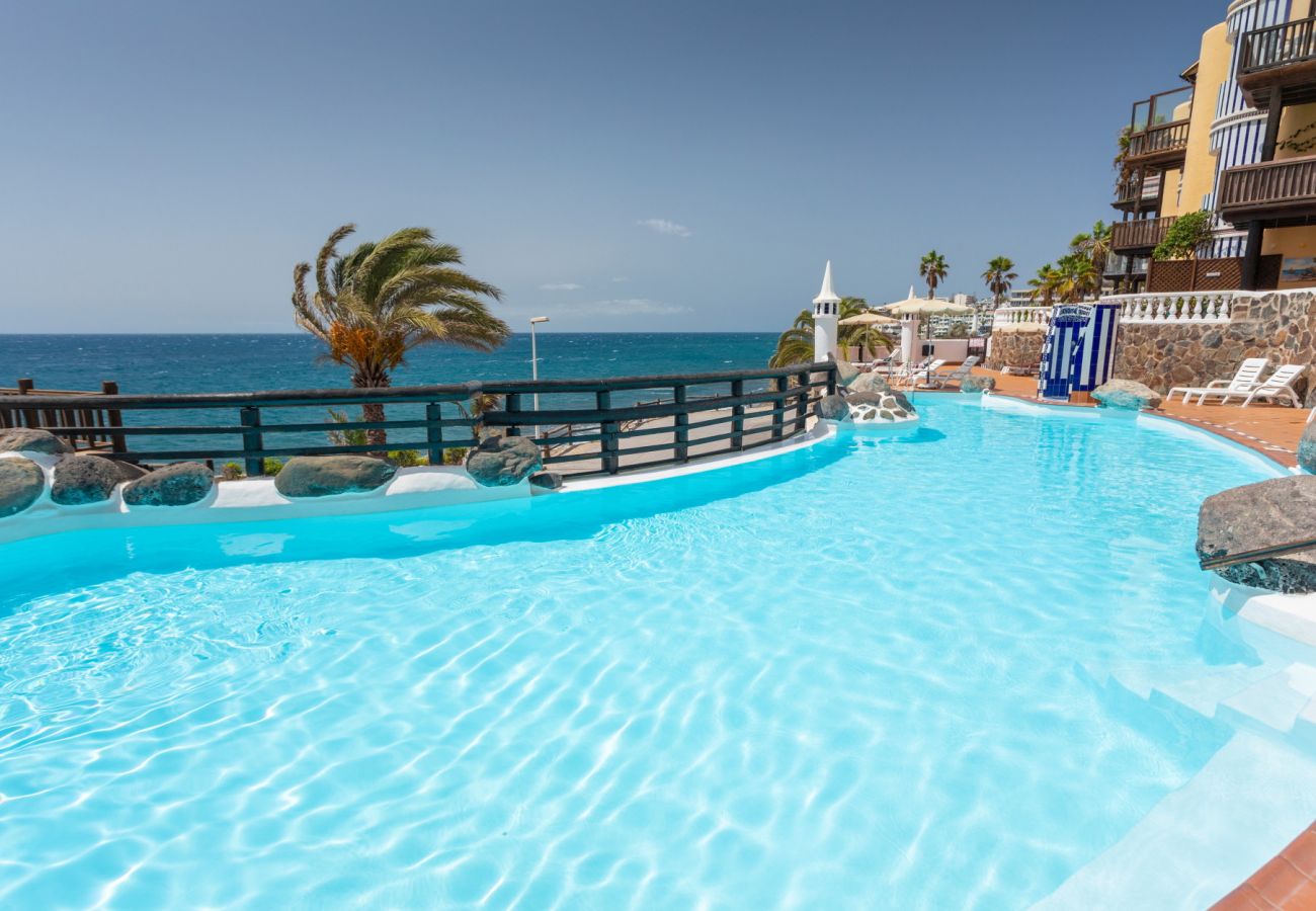 Maison à Bahia Feliz - Luxury with big terrace sea front by CanariasGetaway