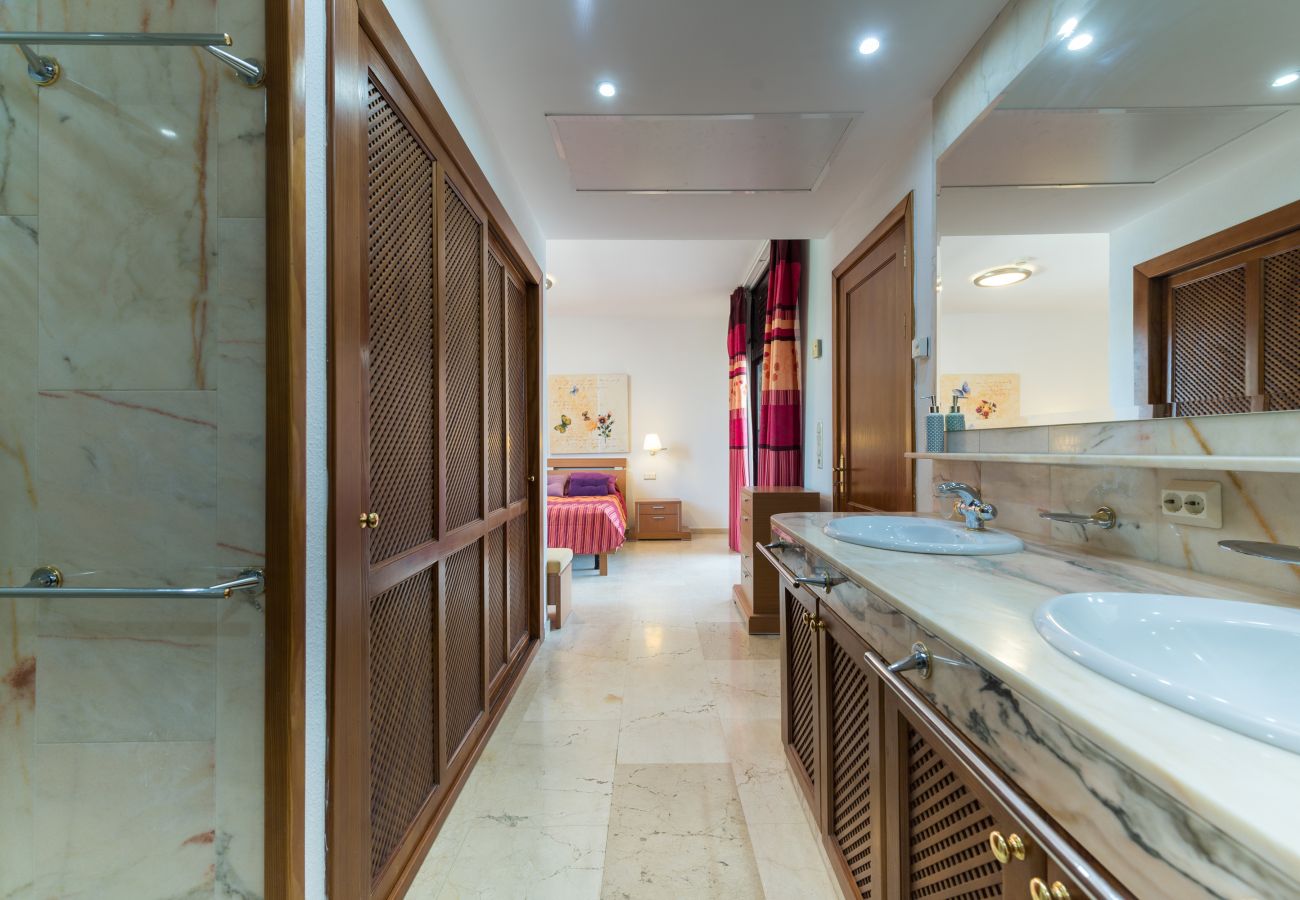 Chalet à Mogán - Piscina privada climatizada en entorno tranquilo y vistas al mar en campo de golf