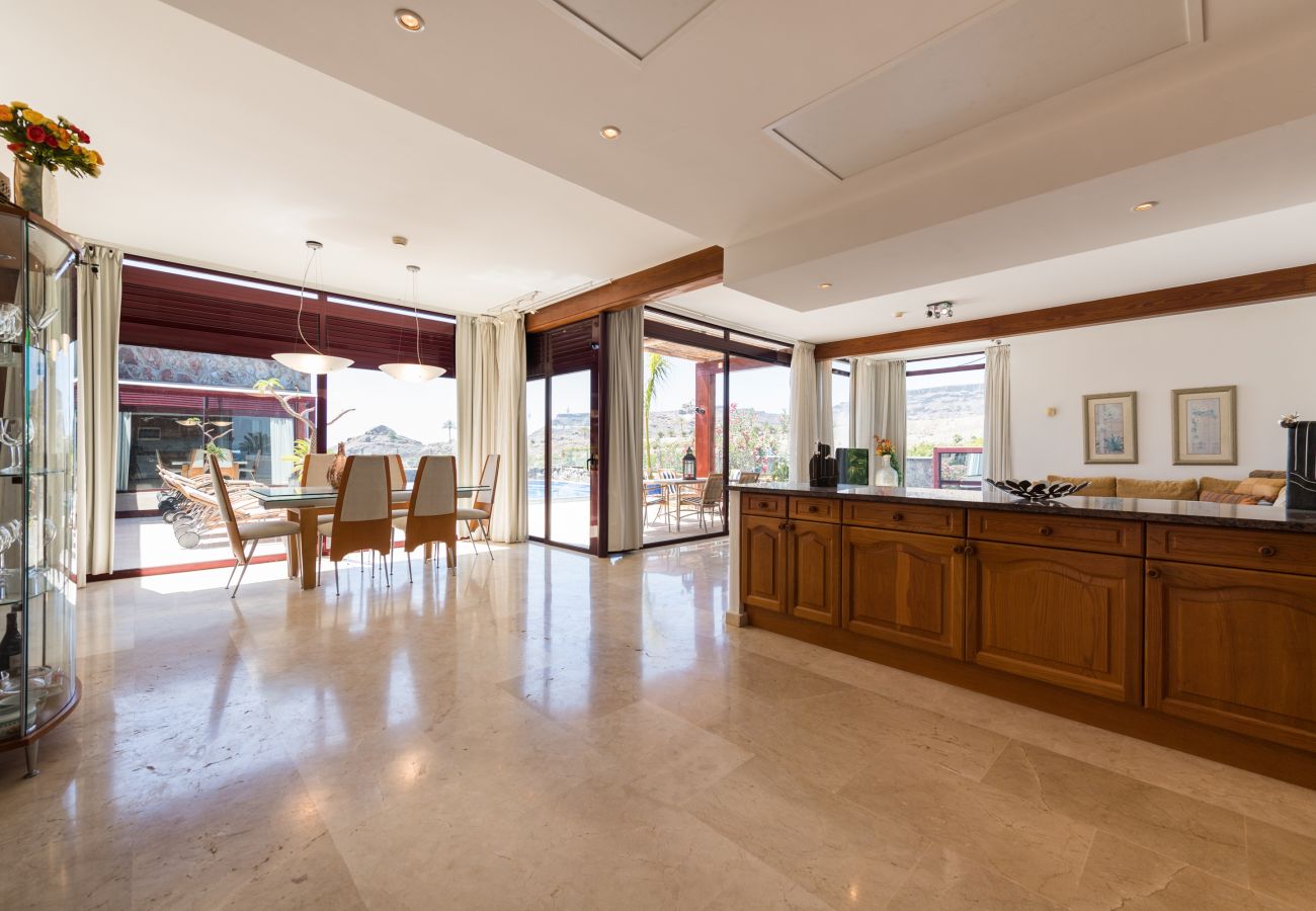 Chalet à Mogán - Piscina privada climatizada en entorno tranquilo y vistas al mar en campo de golf