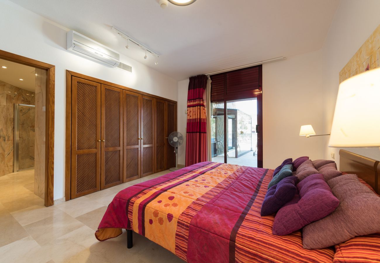 Chalet à Mogán - Piscina privada climatizada en entorno tranquilo y vistas al mar en campo de golf