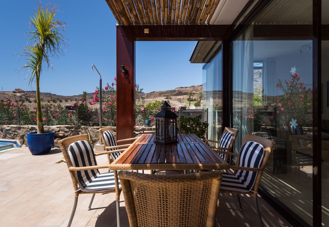 Chalet à Mogán - Piscina privada climatizada en entorno tranquilo y vistas al mar en campo de golf