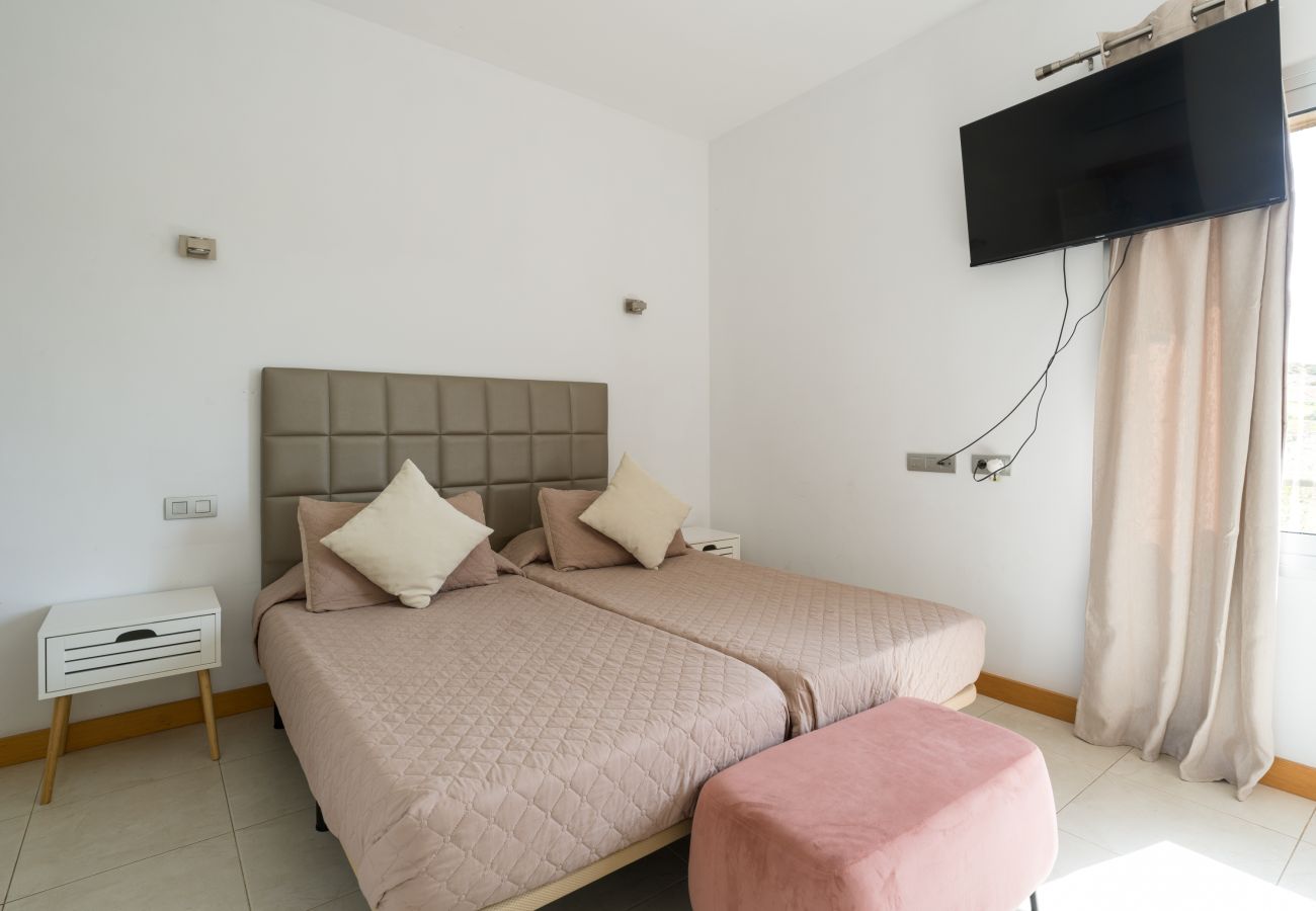 Villa à San Bartolomé de Tirajana - Piscina Privada con Cama Balinesa