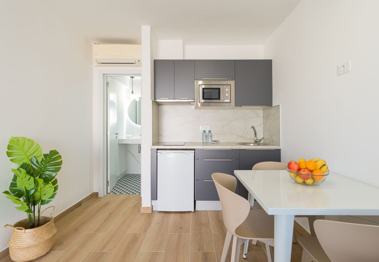 Appartement à Corralejo - Modern apartment. Swimming pool and terrace. Right on the beach in Corralejo - Home For Guest