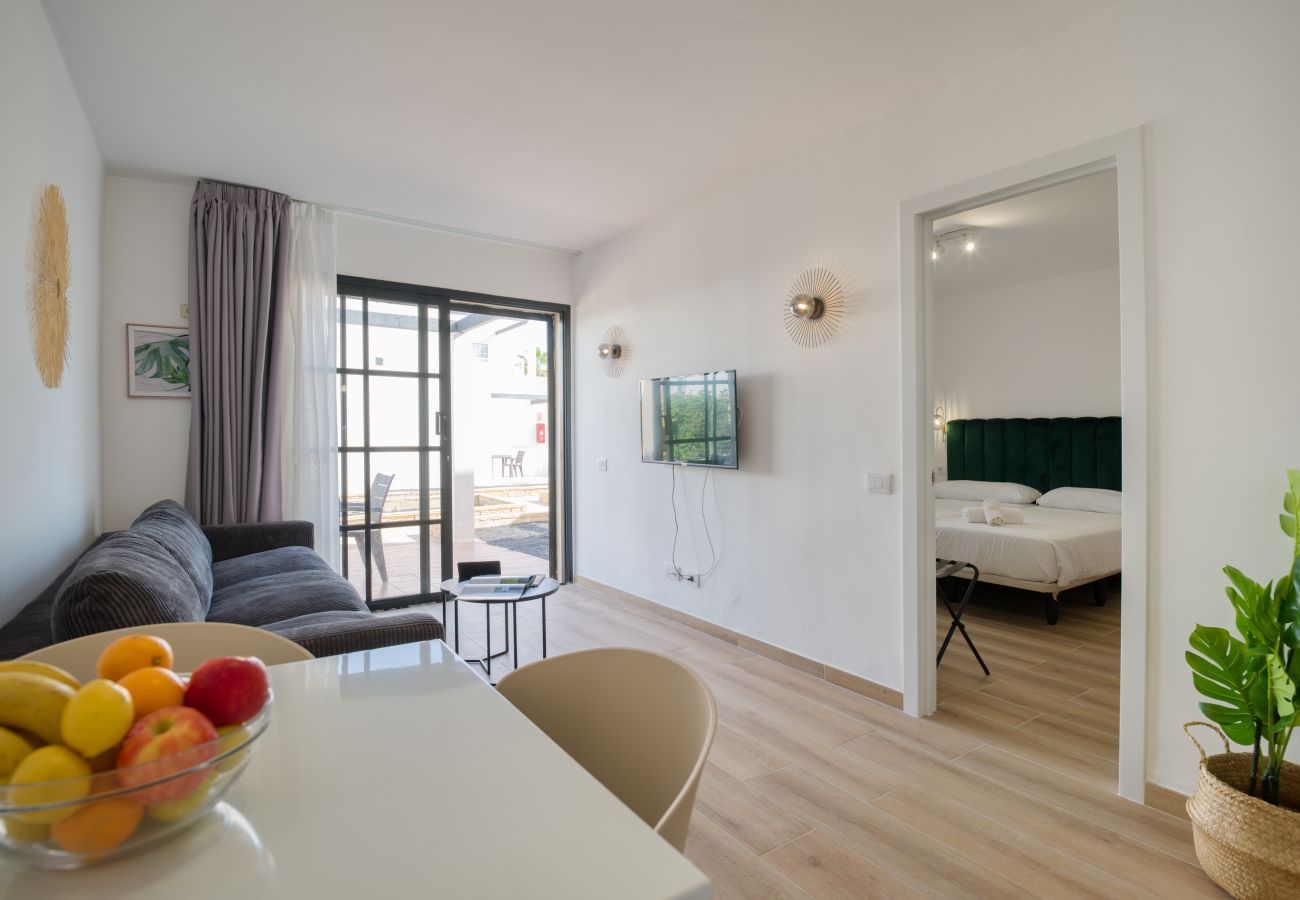 Appartement à Corralejo - Modern apartment. Swimming pool and terrace. Right on the beach in Corralejo - Home For Guest