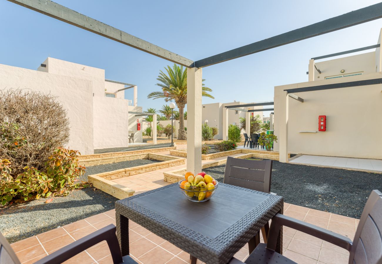Appartement à Corralejo - Modern apartment. Swimming pool and terrace. Right on the beach in Corralejo - Home For Guest