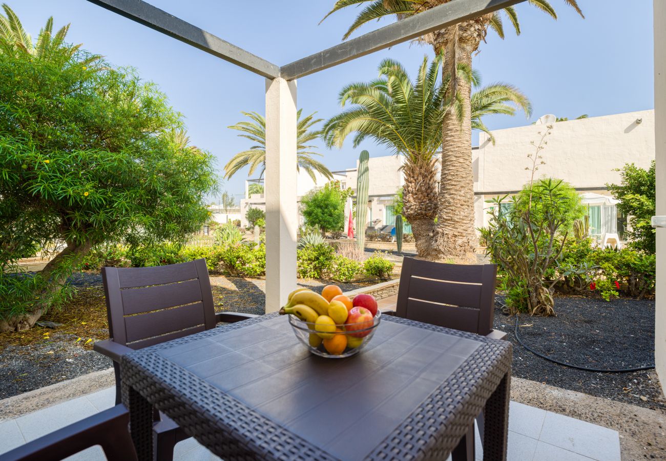 Appartement à Corralejo - Modern apartment. Swimming pool and terrace. Right on the beach in Corralejo - Home For Guest
