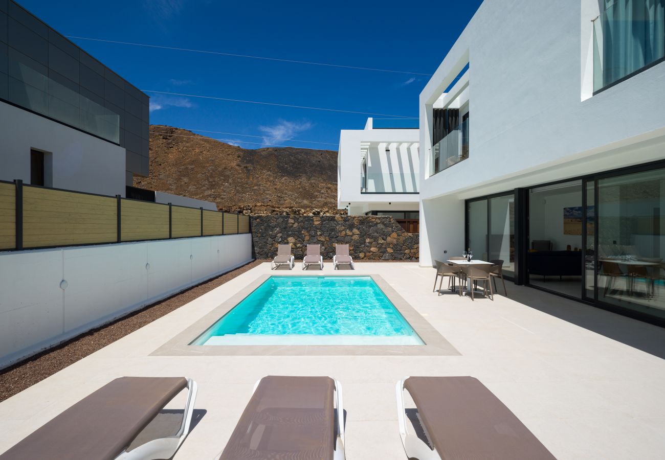 Villa à Corralejo -  Villa Deluxe Las Calderas 01 with private pool
