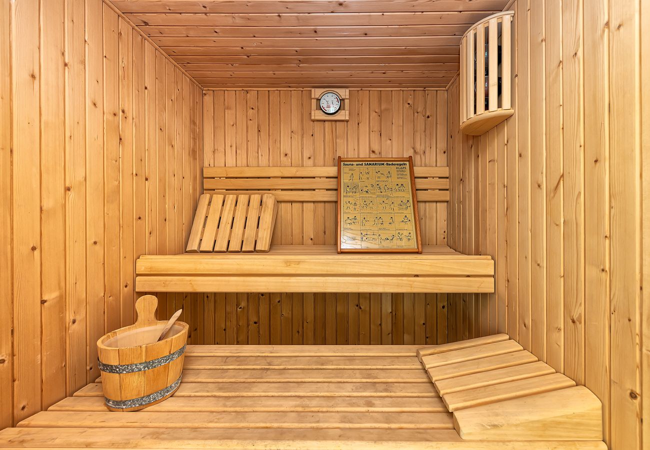 Chalet à San Bartolomé de Tirajana - Magic house piscina privada, sauna y juegos