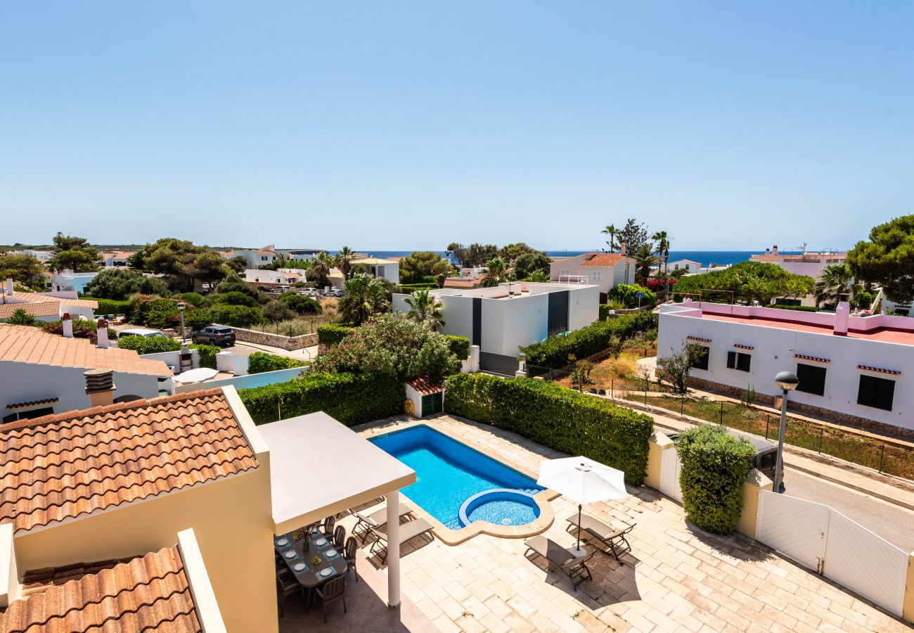 Villa a Cala Blanca - Villa con 4 camere da letto tutte al piano terra con piscina privata