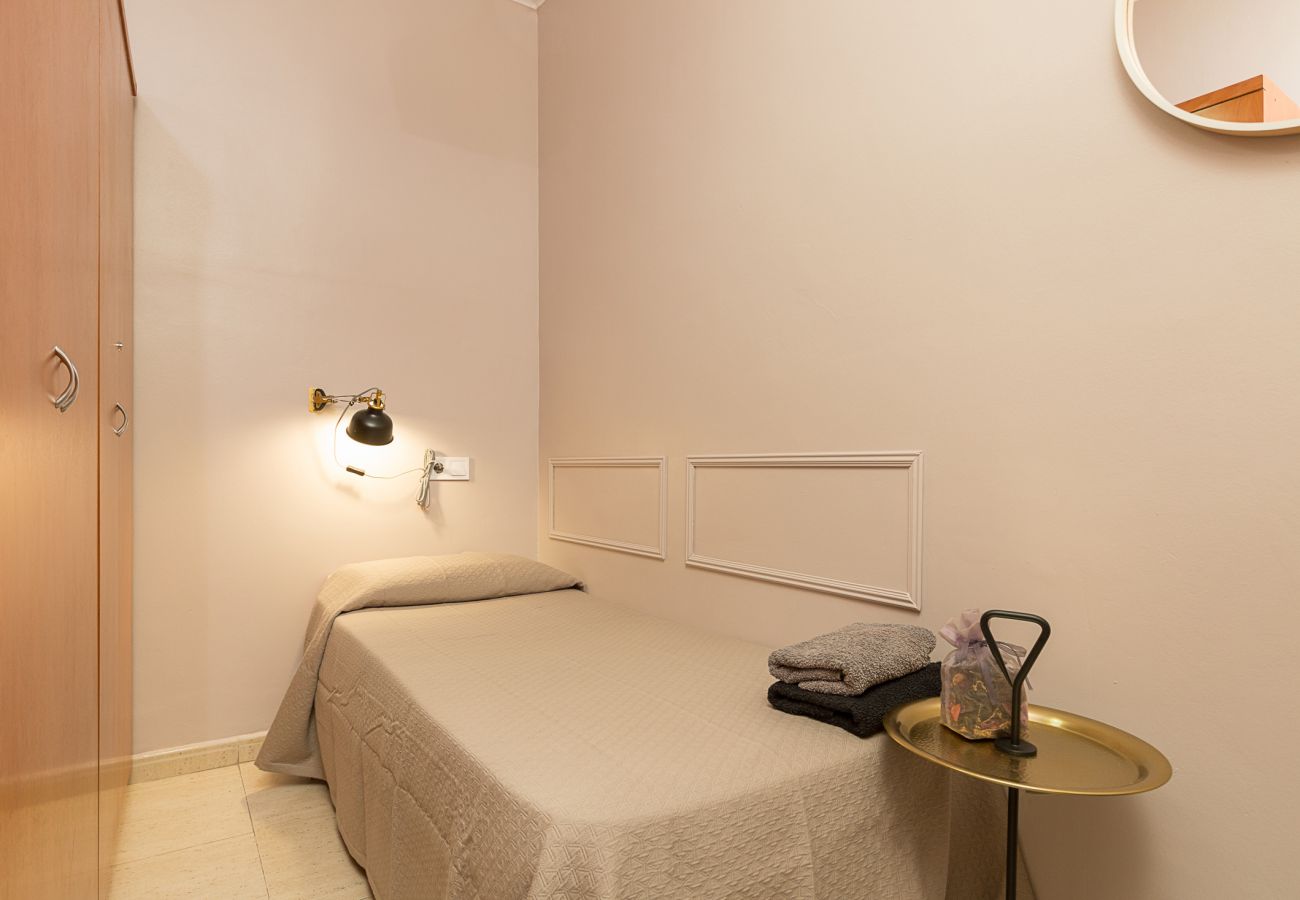 tranquilla camera singola nell'appartamento plaza españa barcelona