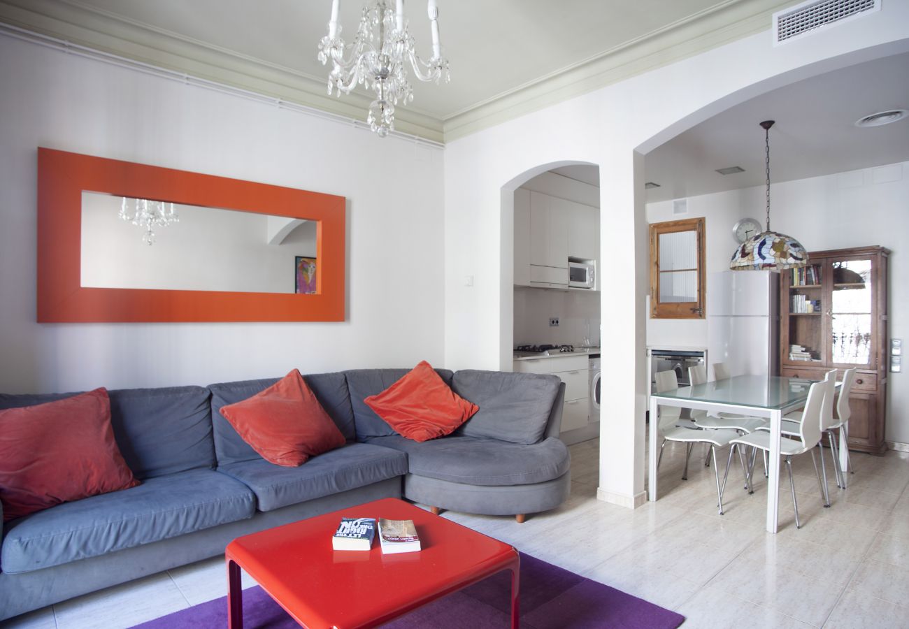 Appartamento a Barcelona - VILADOMAT, piso amplio, luminoso, tranquilo en Eixample, Barcelona centro.