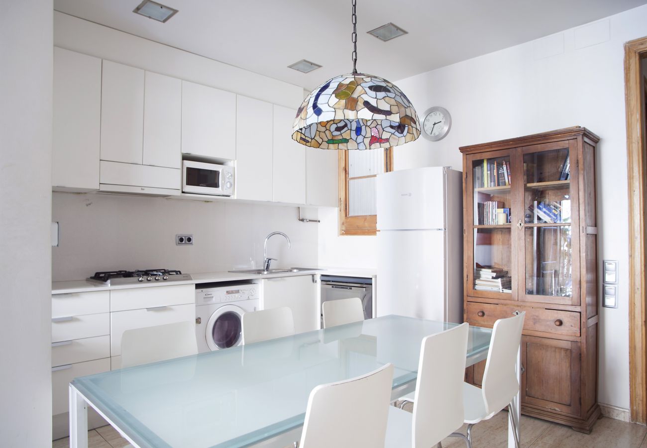 Appartamento a Barcelona - VILADOMAT, piso amplio, luminoso, tranquilo en Eixample, Barcelona centro.