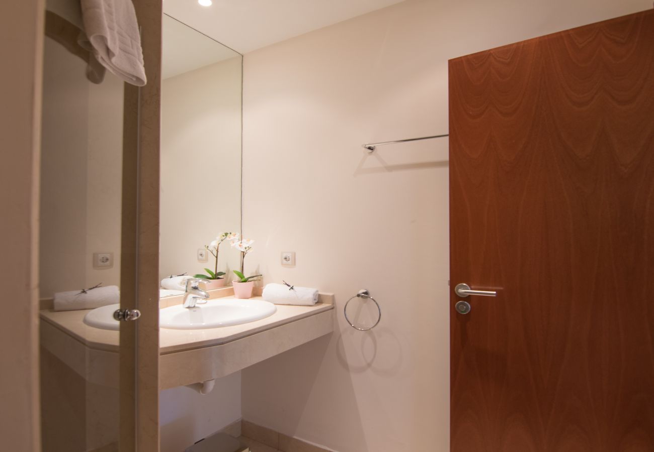 Villa a San Bartolomé de Tirajana - HomeForGuest Salobre Golf Villa, piscina, wifi, vista mozzafiato