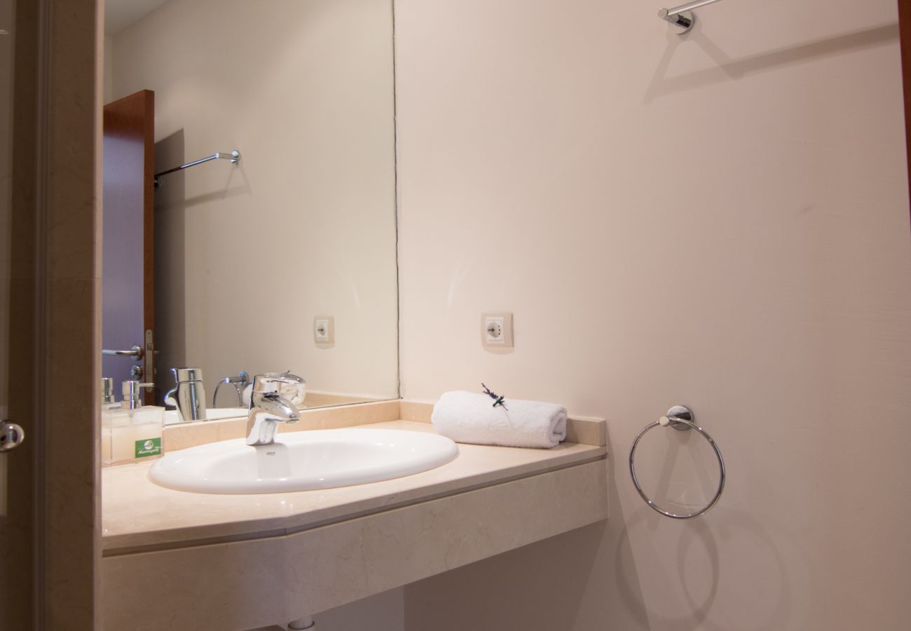 Villa a San Bartolomé de Tirajana - HomeForGuest Salobre Golf Villa, piscina, wifi, vista mozzafiato