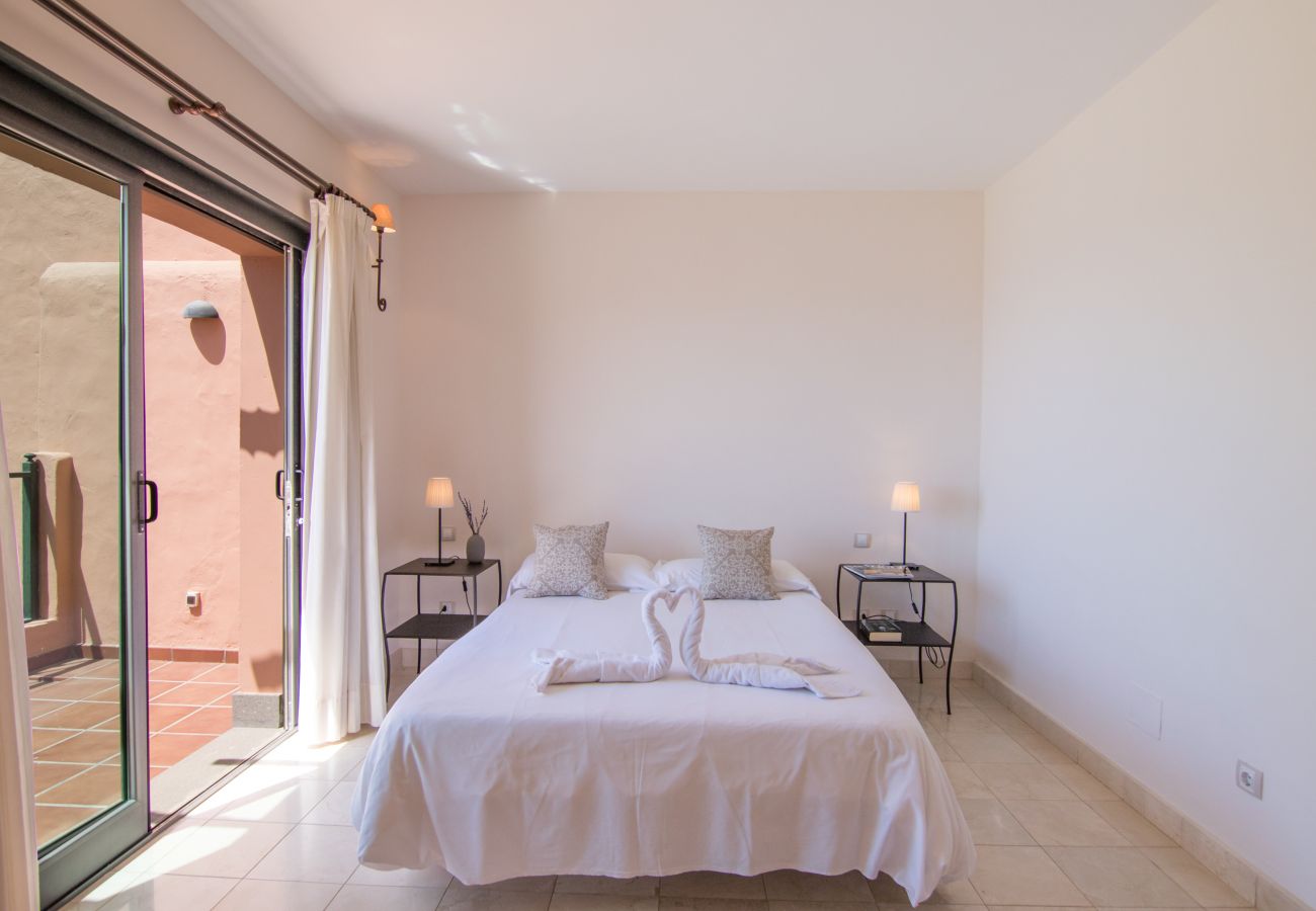 Villa a San Bartolomé de Tirajana - HomeForGuest Salobre Golf Villa, piscina, wifi, vista mozzafiato