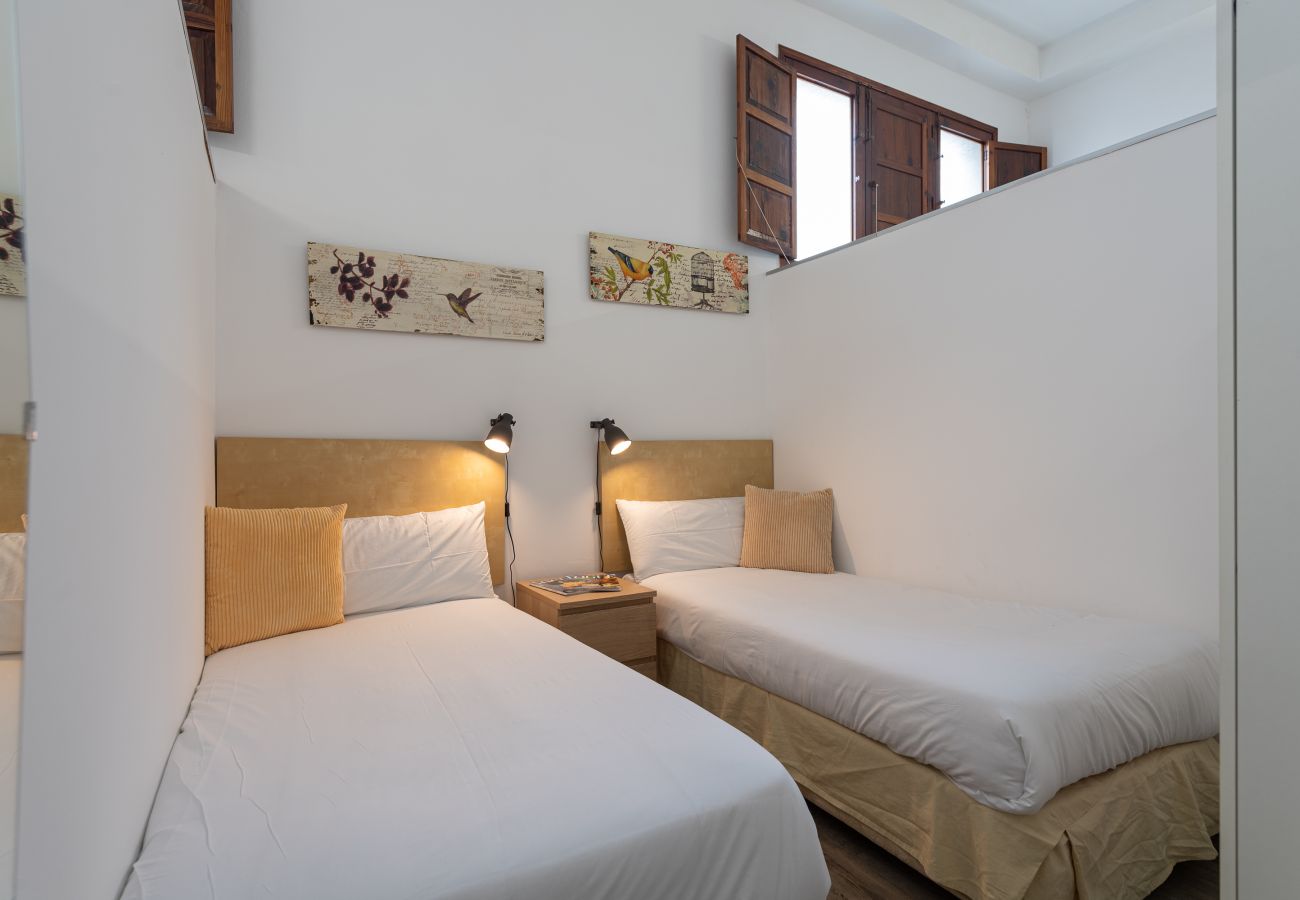 Casa a Arucas - HomeForGuest Loft accogliente con parcheggio vicino alla Cattedrale di Arucas